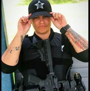 Meet your Posher, Dee-nice